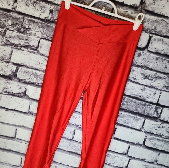 2 Pairs of Shiny Leggings - Red & Hot Pink - S/S - Picture 4 of 7